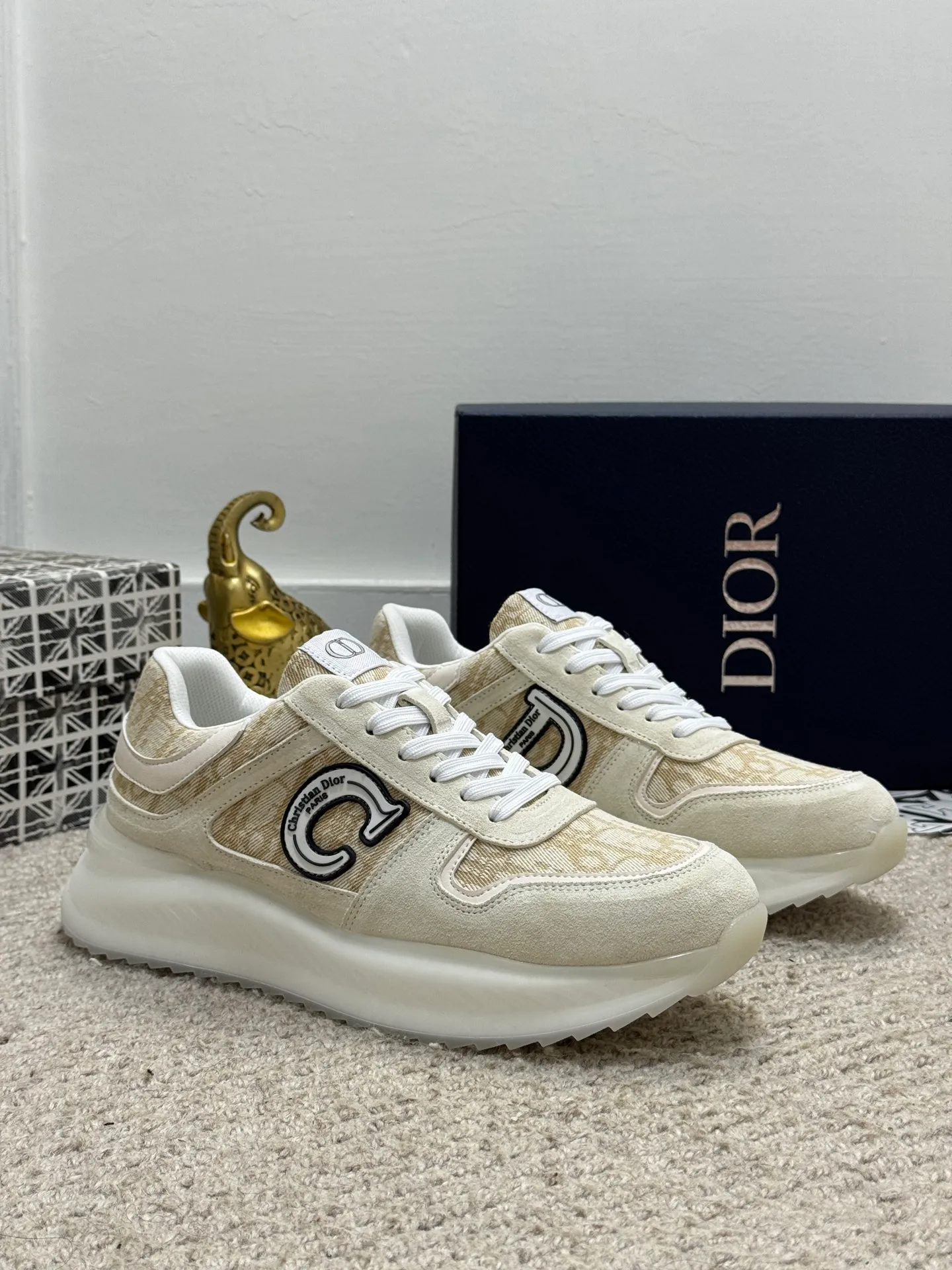 Men's men's shoes 💰440 [New model] 🐞🐞Top original - Dior 🆕 Low-top B02 casual sports shoes, carefully made of first-layer cowhide with canvas, comfortable and breathable ~ rubber soles, enhance style. Fashionable and versatile, it can complement any look. Featuring an exquisite design that is uniquely dynamic and modern, this shoe is part of Dior's legacy and embodies modern elegance. Size: 38-44 (45 customized